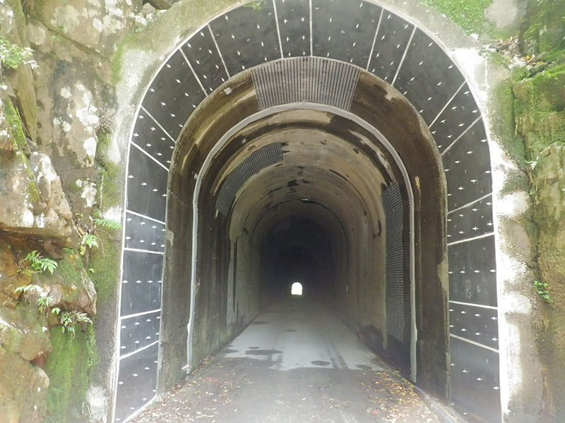 古座川熊野川線和田川1号トンネル道路メンテナンス工事